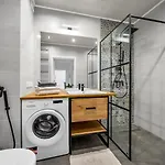 Modern 2Br Apartment Balcony Free Private Parking Warsaw Arkadia