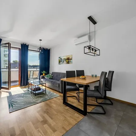 Апартаменты Modern 2br Balcony Free Private Parking Arkadia