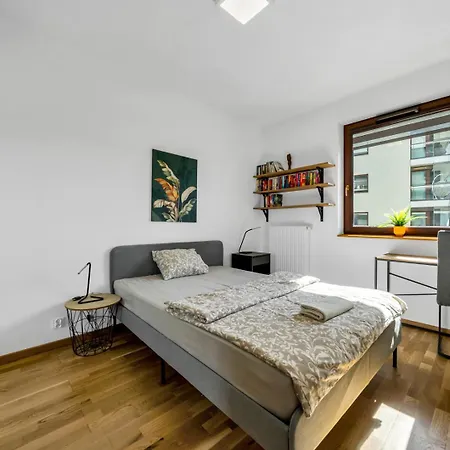 Apartman Modern 2br Balcony Free Private Parking Arkadia Varsó