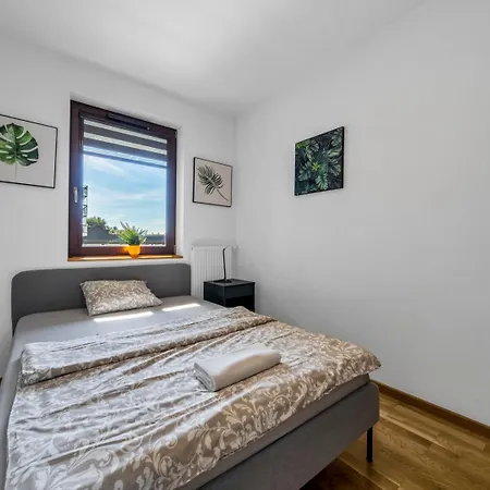 Modern 2br Balcony Free Private Parking Arkadia Апартаменты *