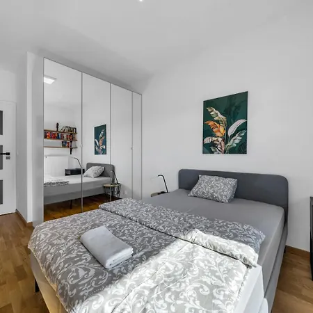 Modern 2br Balcony Free Private Parking Arkadia *