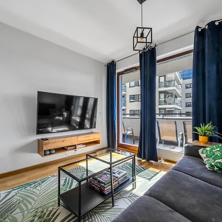 Modern 2br Balcony Free Private Parking Arkadia *