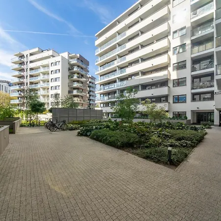 Apartman Modern 2br Balcony Free Private Parking Arkadia Varsó